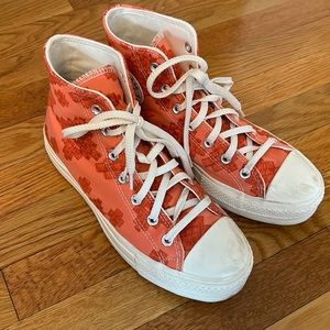 Coral color patterned platform high top Converse